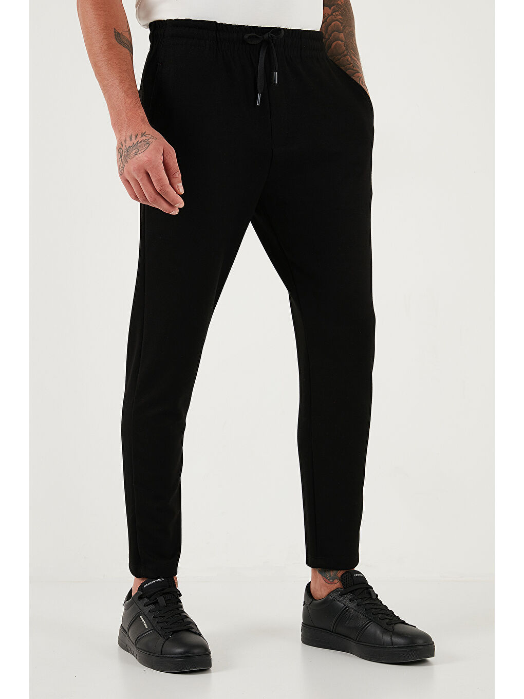 Siyah Regular Fit Belden Bağlamalı Düz Paça Jogger Pantolon 5908095-3