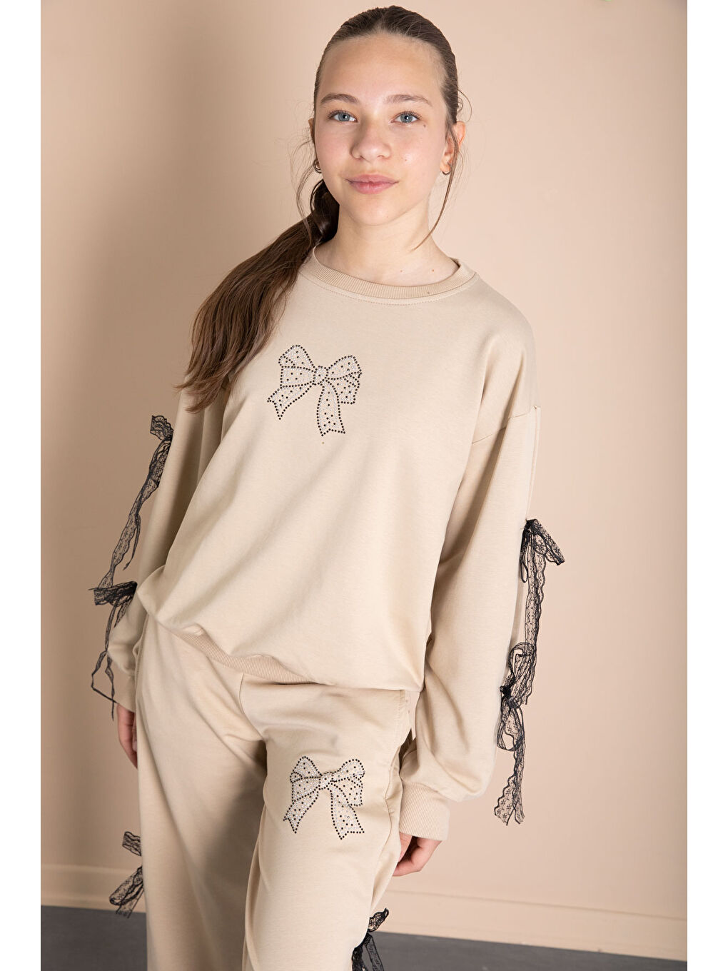 Bej Yanları Fiyonk Detaylı Geniş Paça Kız Çocuk Eşofman Takımı 21199-4