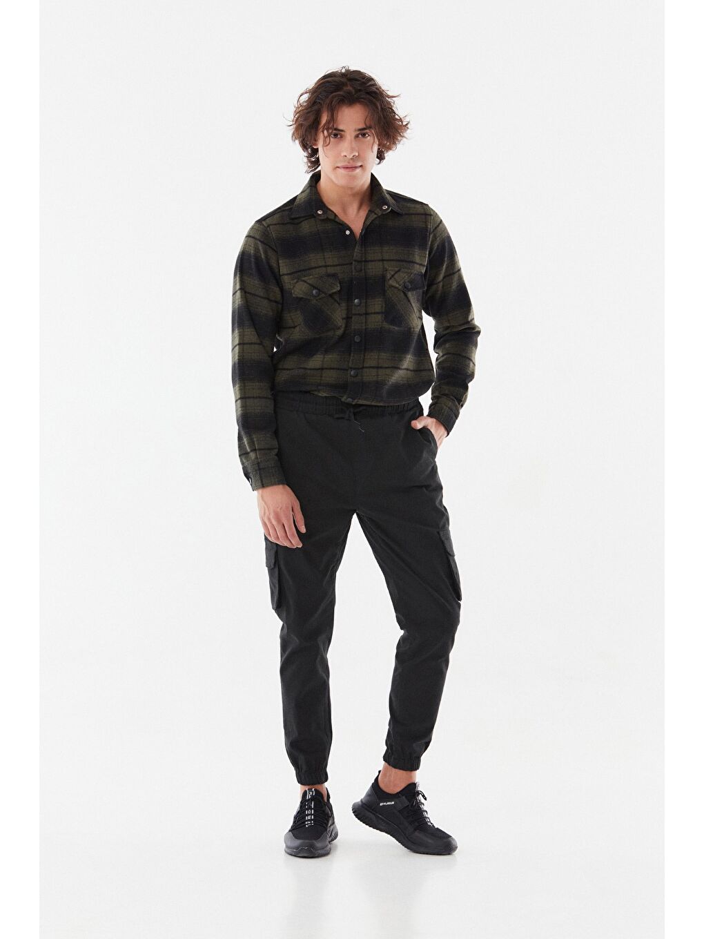 Siyah Beli Lastikli Kargo Cepli Pantolon-4