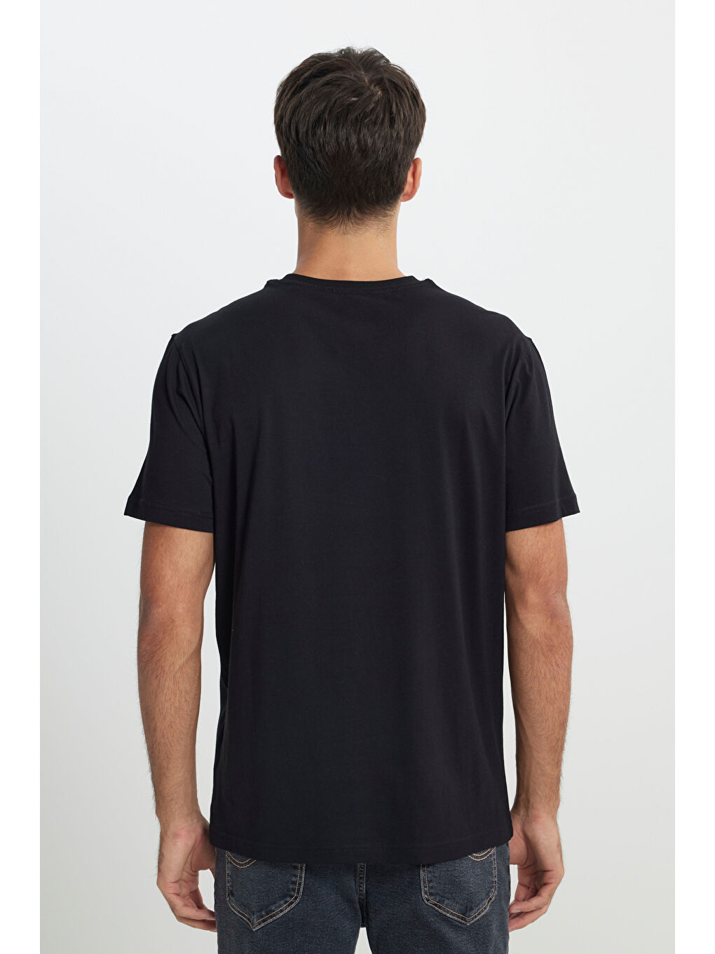 Regular Fit Normal Kesim Bisiklet Yaka %100 Pamuk Siyah Tişört-4