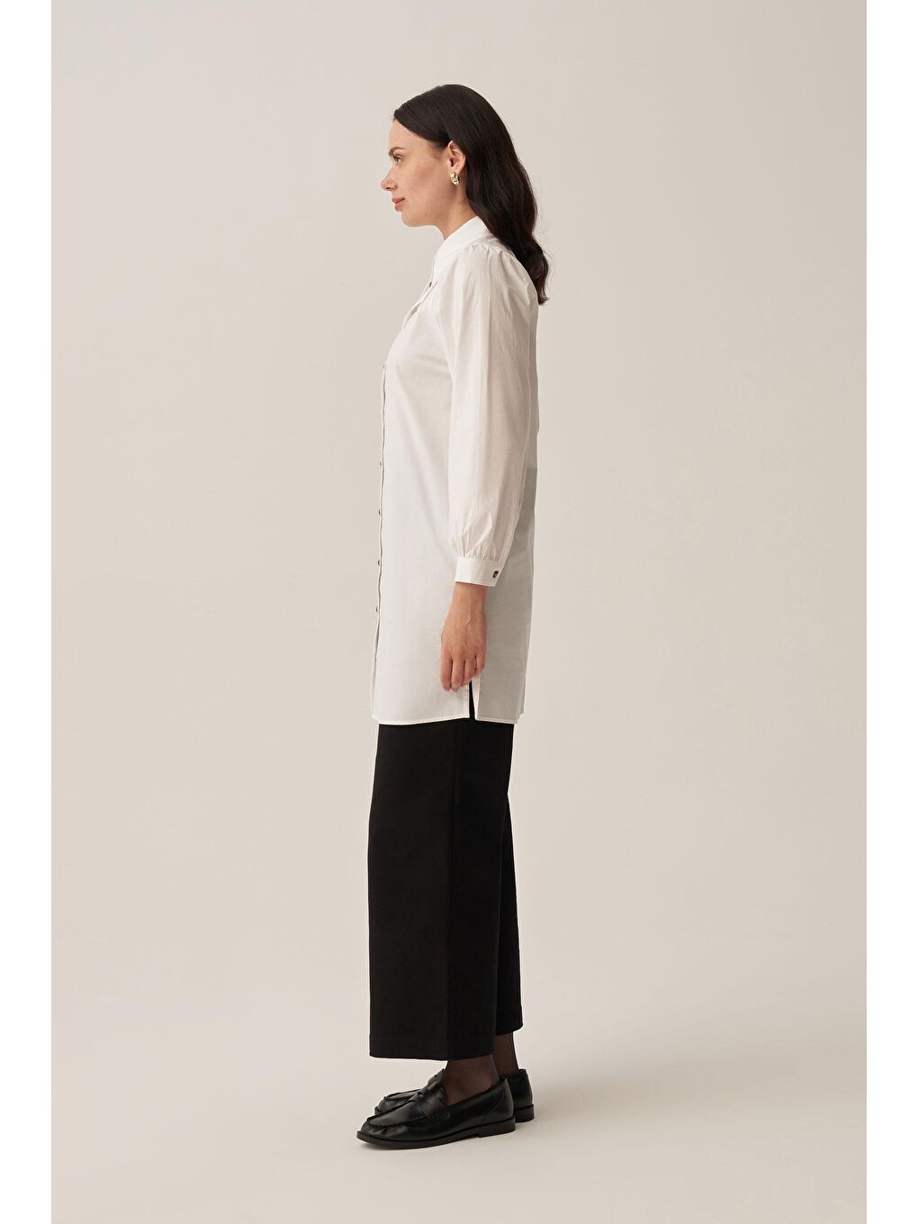 Beyaz-Sivri Yakalı Poplin Gömlek-2