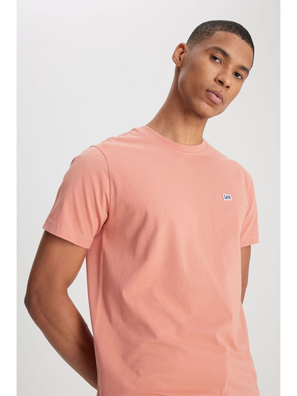 Pembe Regular Fit Rahat Kesim Bisiklet Yaka Kısa Kol Logolu Tişört-1