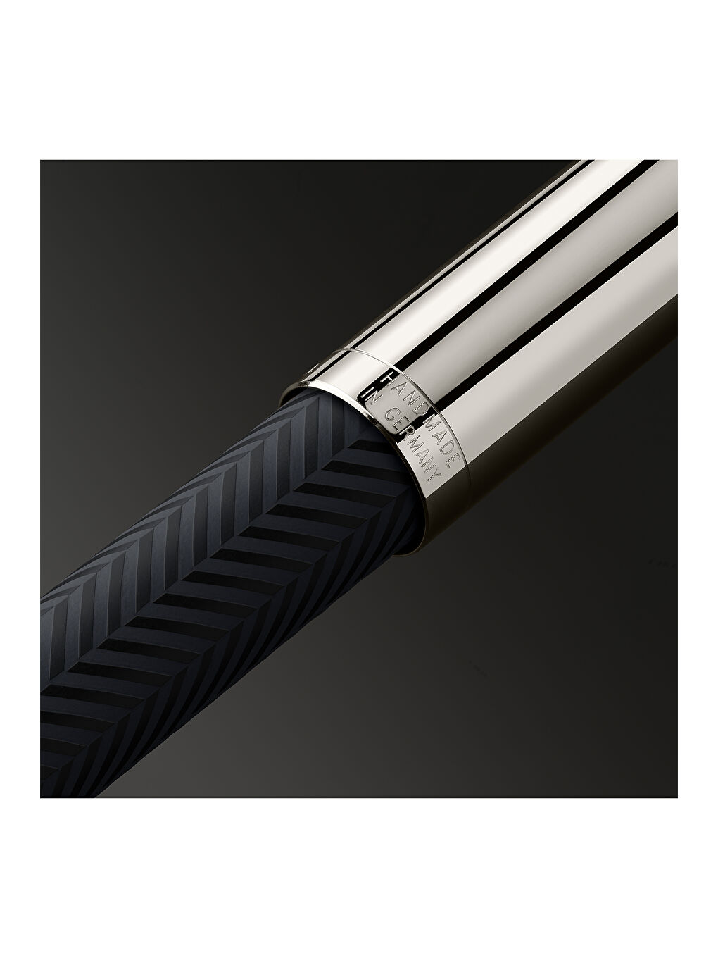 Siyah Roller,Guilloche desenli, Rodyum Kaplamalı Metal Detaylı-3