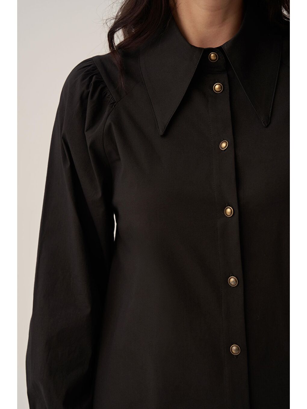 Siyah-Sivri Yakalı Poplin Gömlek-4