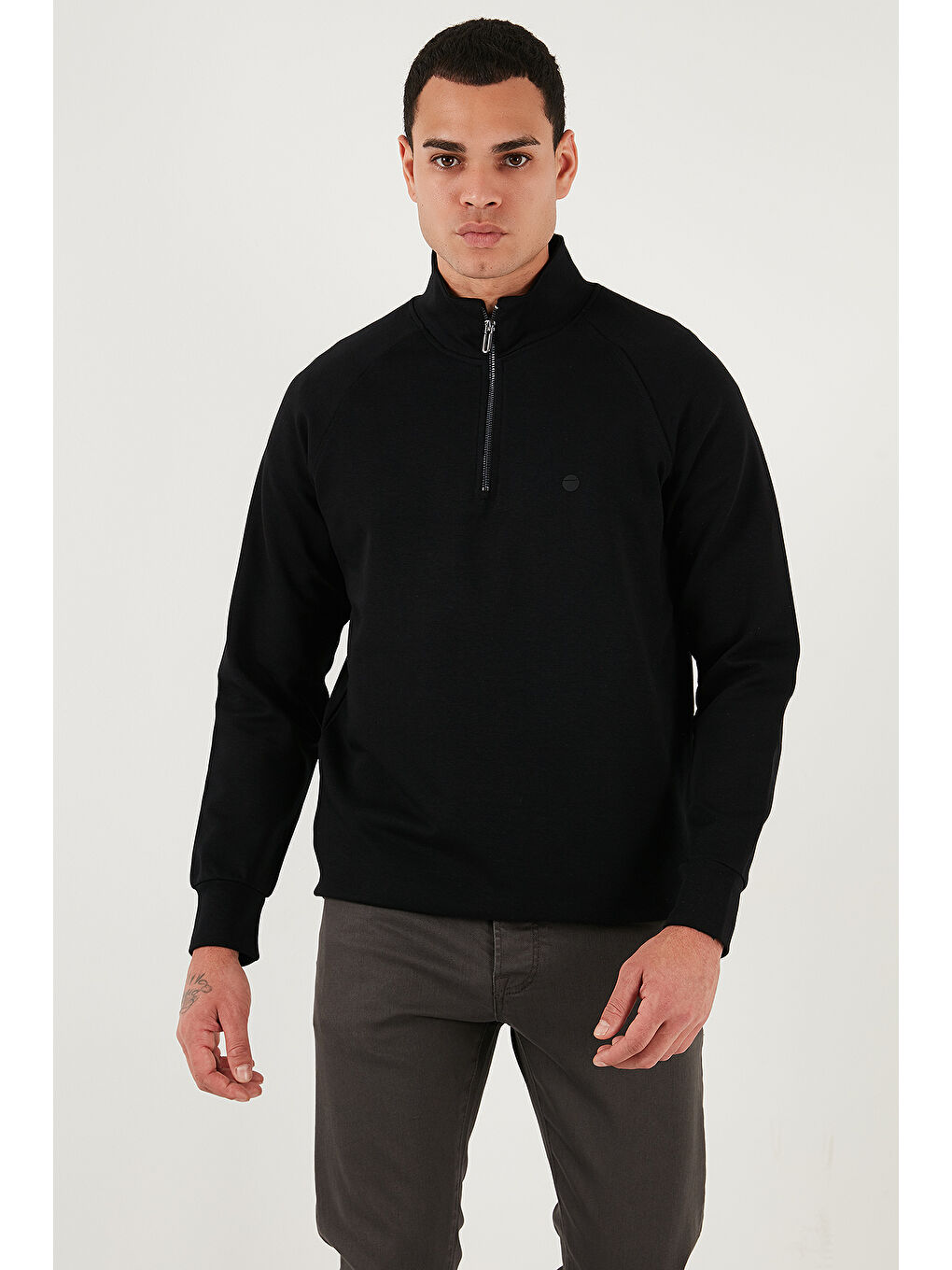 Siyah Pamuklu Relaxed Fit Yarım Fermuarlı Dik Yaka Sweat 5901232-2