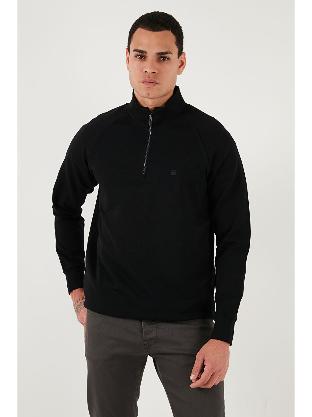 Siyah Pamuklu Relaxed Fit Yarım Fermuarlı Dik Yaka Sweat 5901232-4