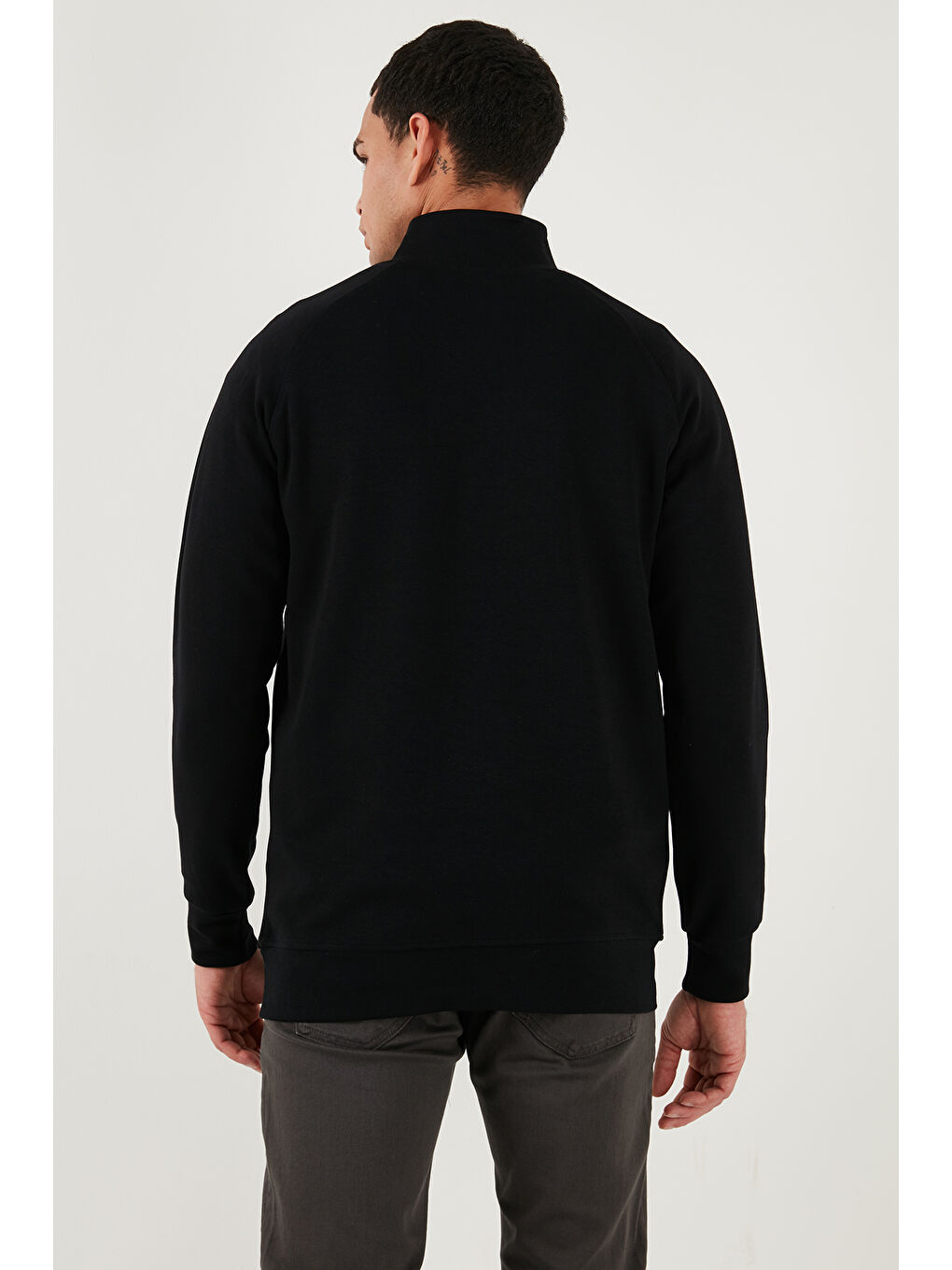 Siyah Pamuklu Relaxed Fit Yarım Fermuarlı Dik Yaka Sweat 5901232-6