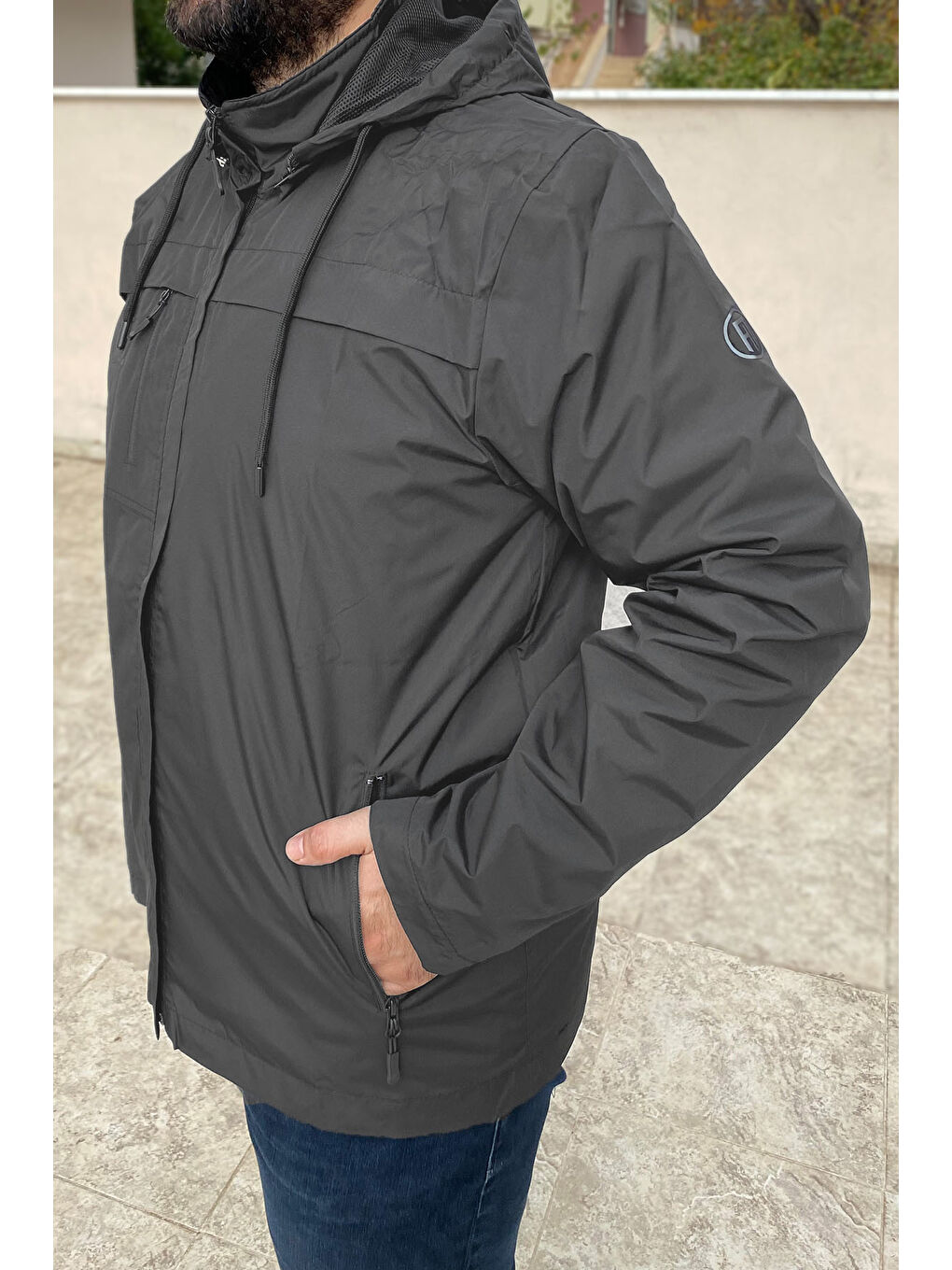 Gri Büyük Beden Erkek Kapüşonlu Rüzgar Geçirmez Cep Detaylı İçi Fileli Füme TH901-4