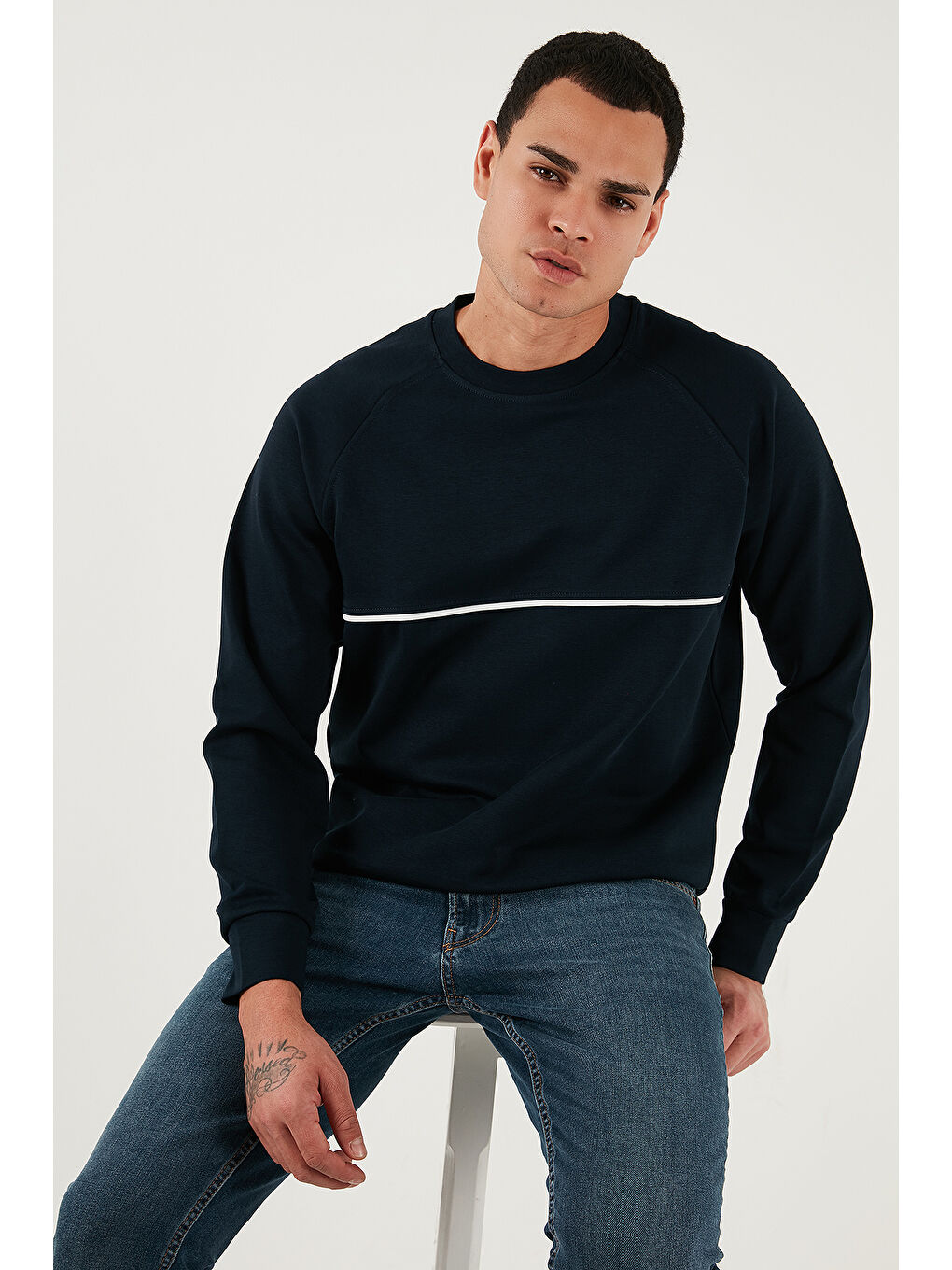 Lacivert Pamuklu Şerit Detaylı Relaxed Fit Bisiklet Yaka Sweat 5901227