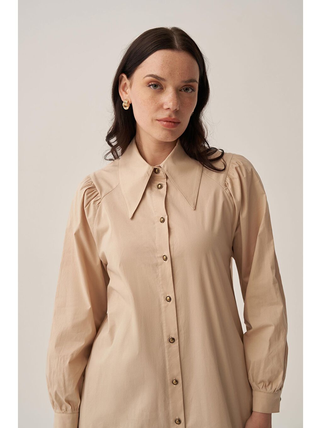 Bej-Sivri Yakalı Poplin Gömlek-3