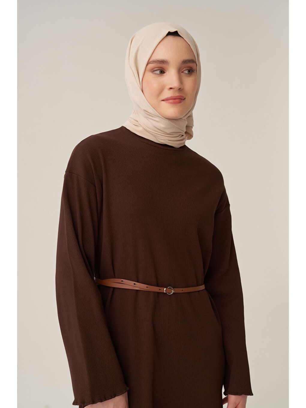 Kahverengi Kahve-Fırfır Detaylı Kaşkorse Elbise-5