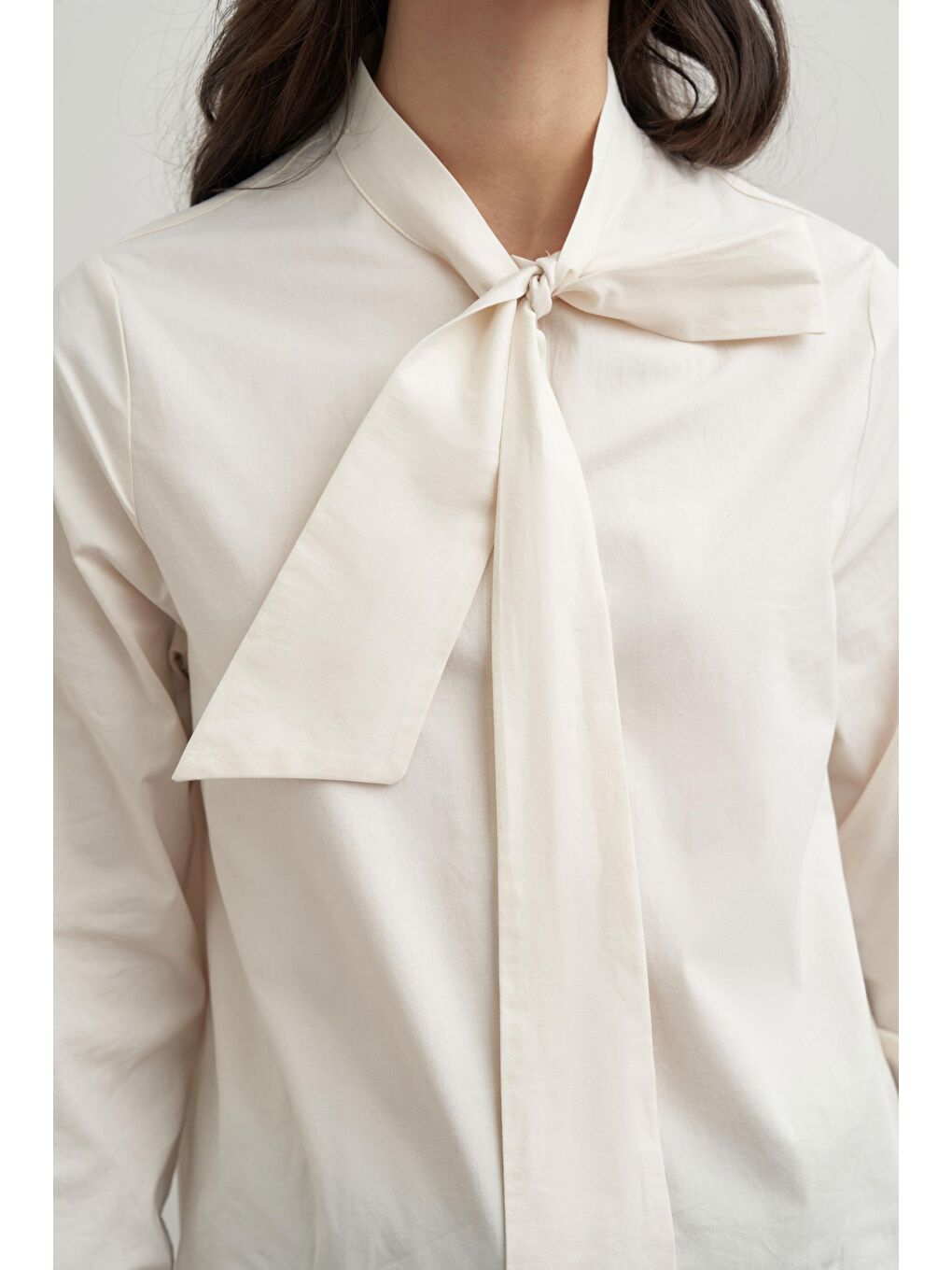 Ekru-Fiyonk Yakalı Gömlek-4