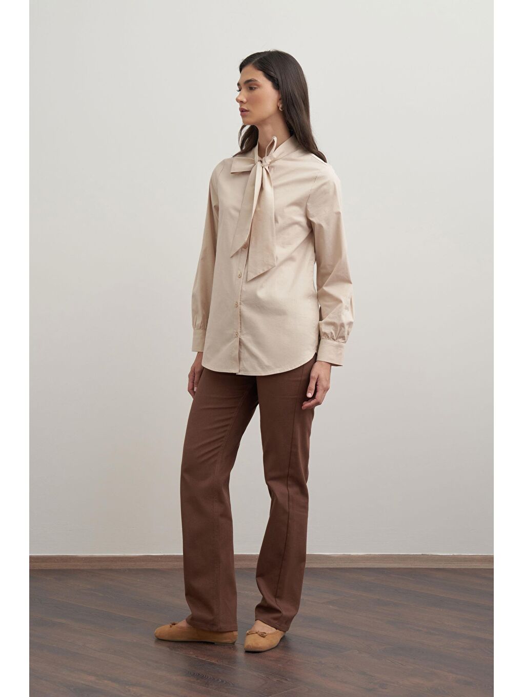 Bej-Fiyonk Yakalı Gömlek-1