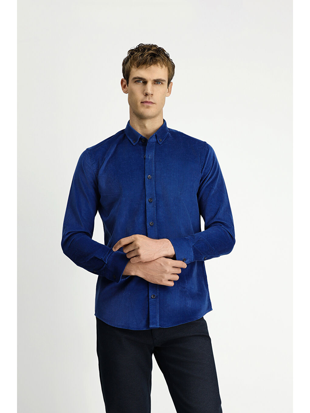 Mavi Uzun Kol Slim Fit Dar Kesim Pamuklu Düğmeli Yaka Kadife Gömlek-2