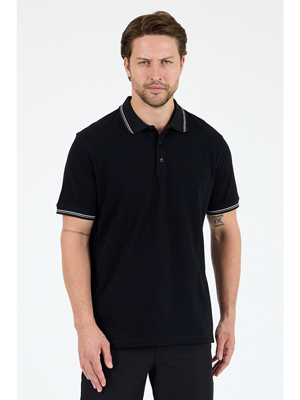 Siyah Erkek Polo Yaka Kısa Kollu Tişört – %95 Pamuk %5 Elastan – Esnek, ve Rahat Erkek Tişört 0039