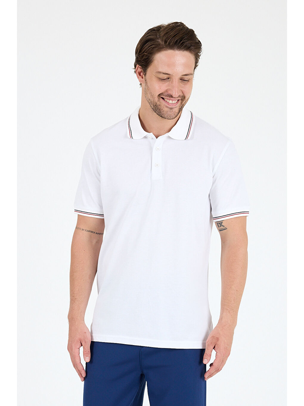 Beyaz Erkek Polo Yaka Kısa Kollu Tişört – %95 Pamuk %5 Elastan – Esnek, ve Rahat Erkek Tişört 0039-1