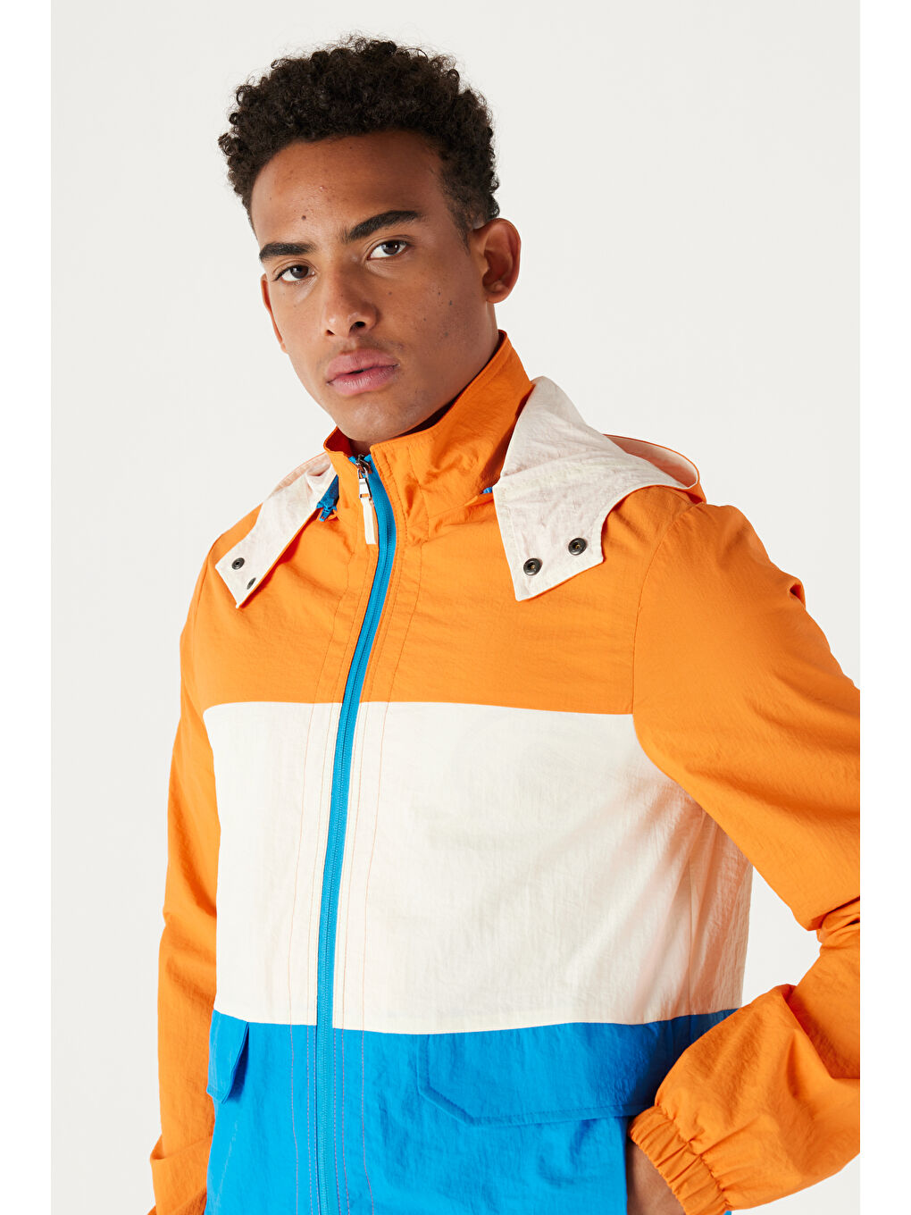 Erkek Mavi-Turuncu Standart Fit Normal Kesim Kapüşonlu Mont-9