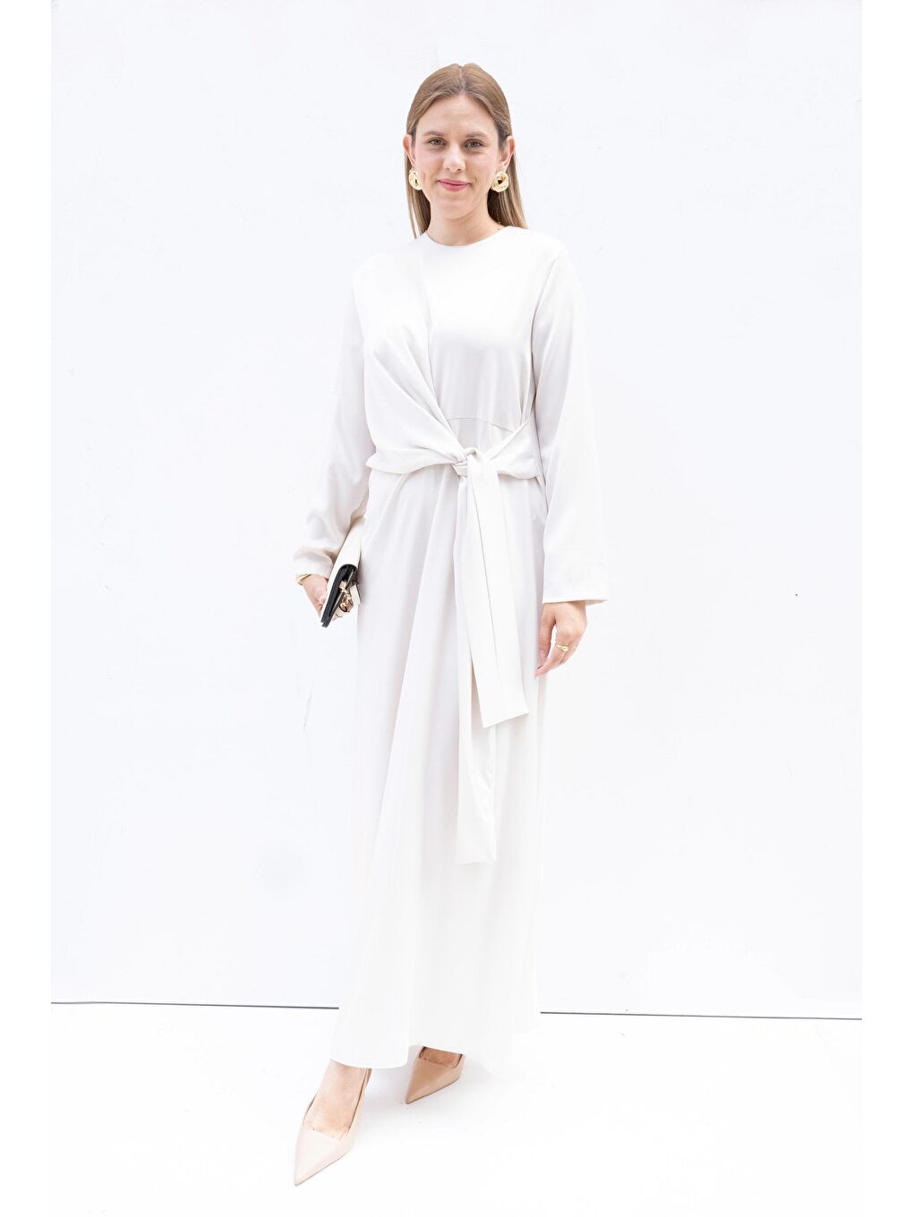 Bej Taş-Kuşaklı Saten Elbise