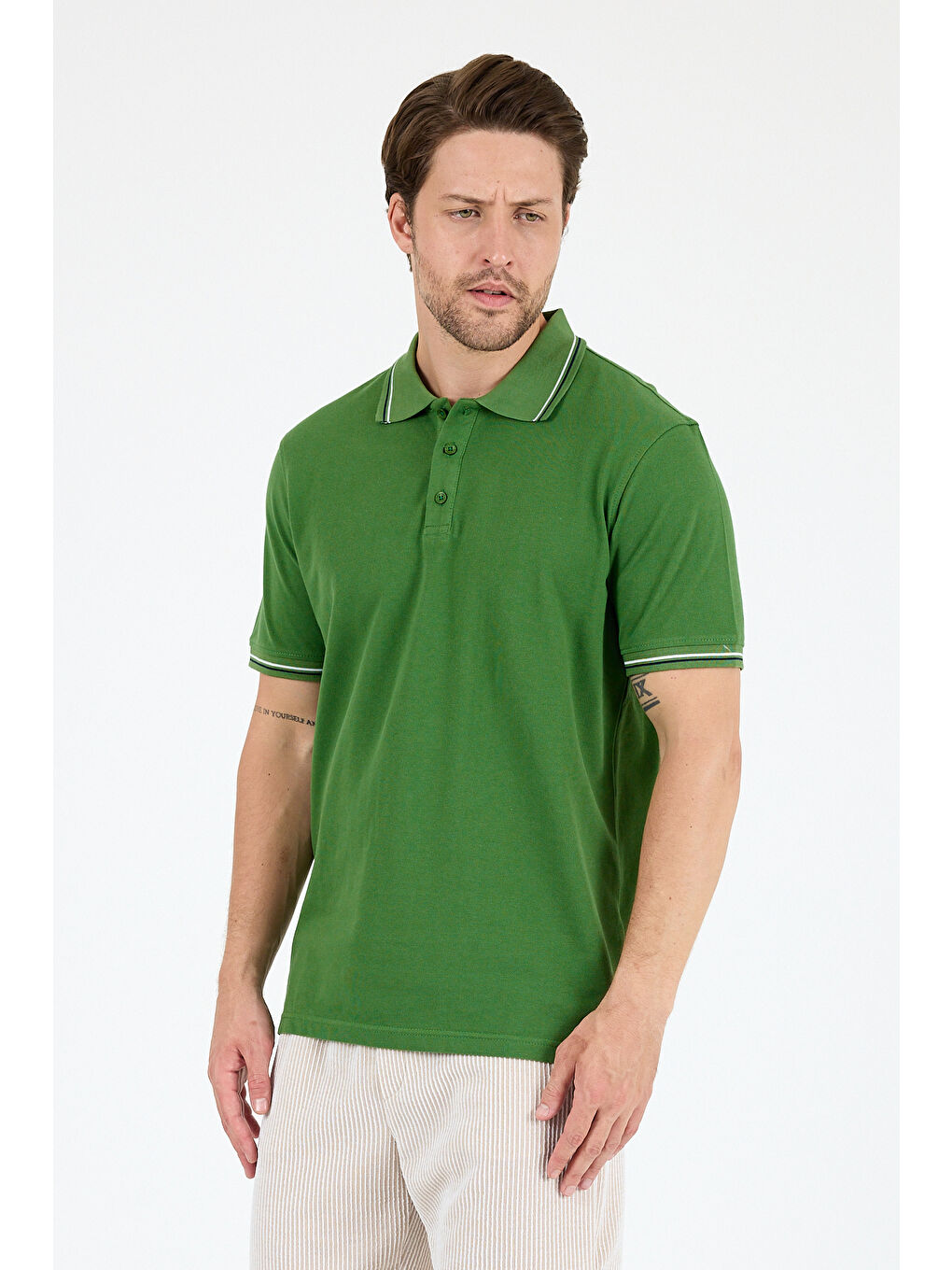 Yeşil Erkek Polo Yaka Kısa Kollu Tişört – %95 Pamuk %5 Elastan – Esnek, ve Rahat Erkek Tişört 0039-1