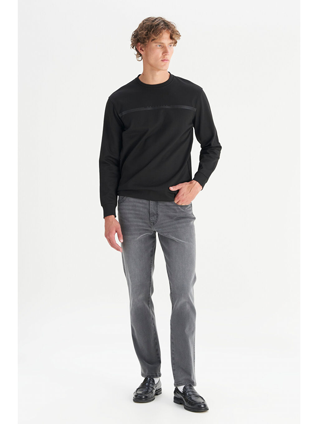 Siyah Pamuklu Regular Fit Bisiklet Yaka Sweatshirt-1