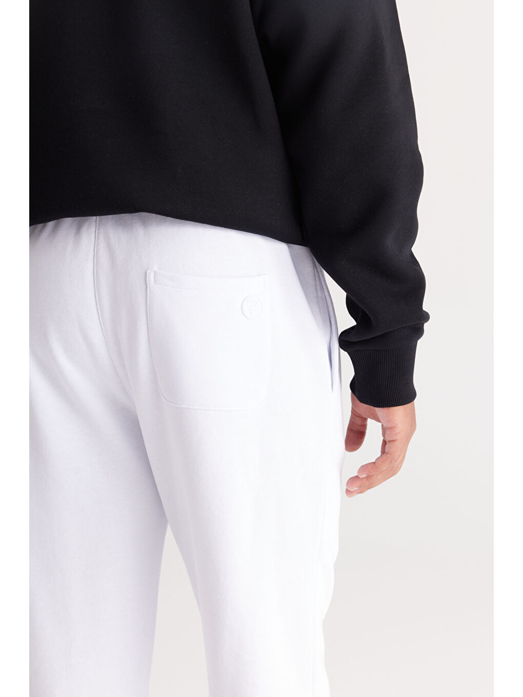 Erkek Beyaz Standart Fit Normal Kesim Yan Cepli Pamuklu Rahat Eşofman Altı-5