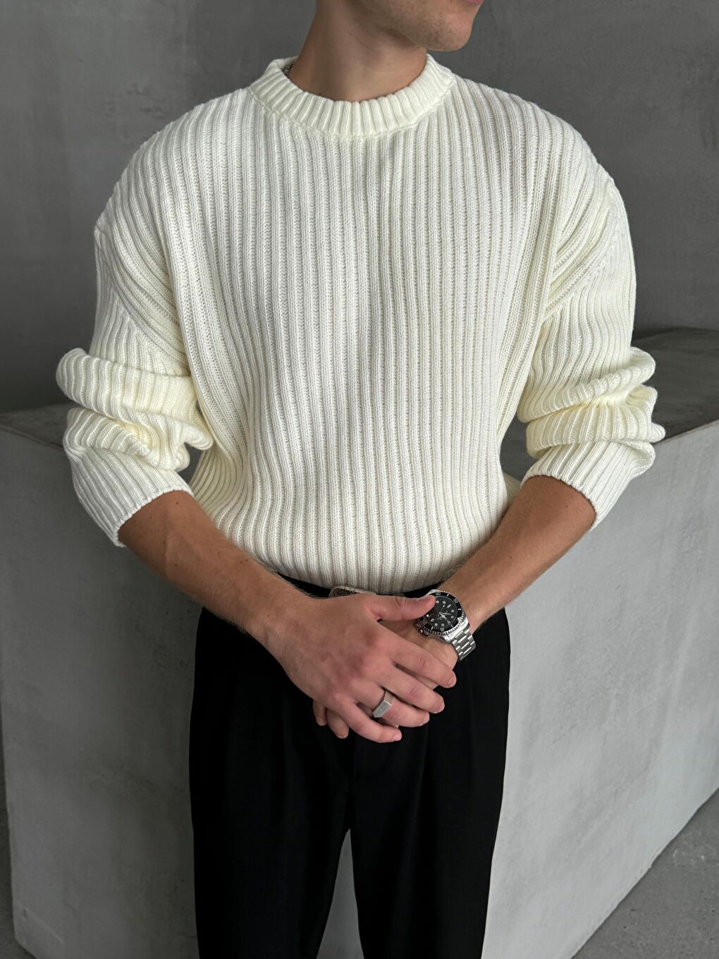 Beyaz Erkek Fitilli Örme Oversize Kazak-2