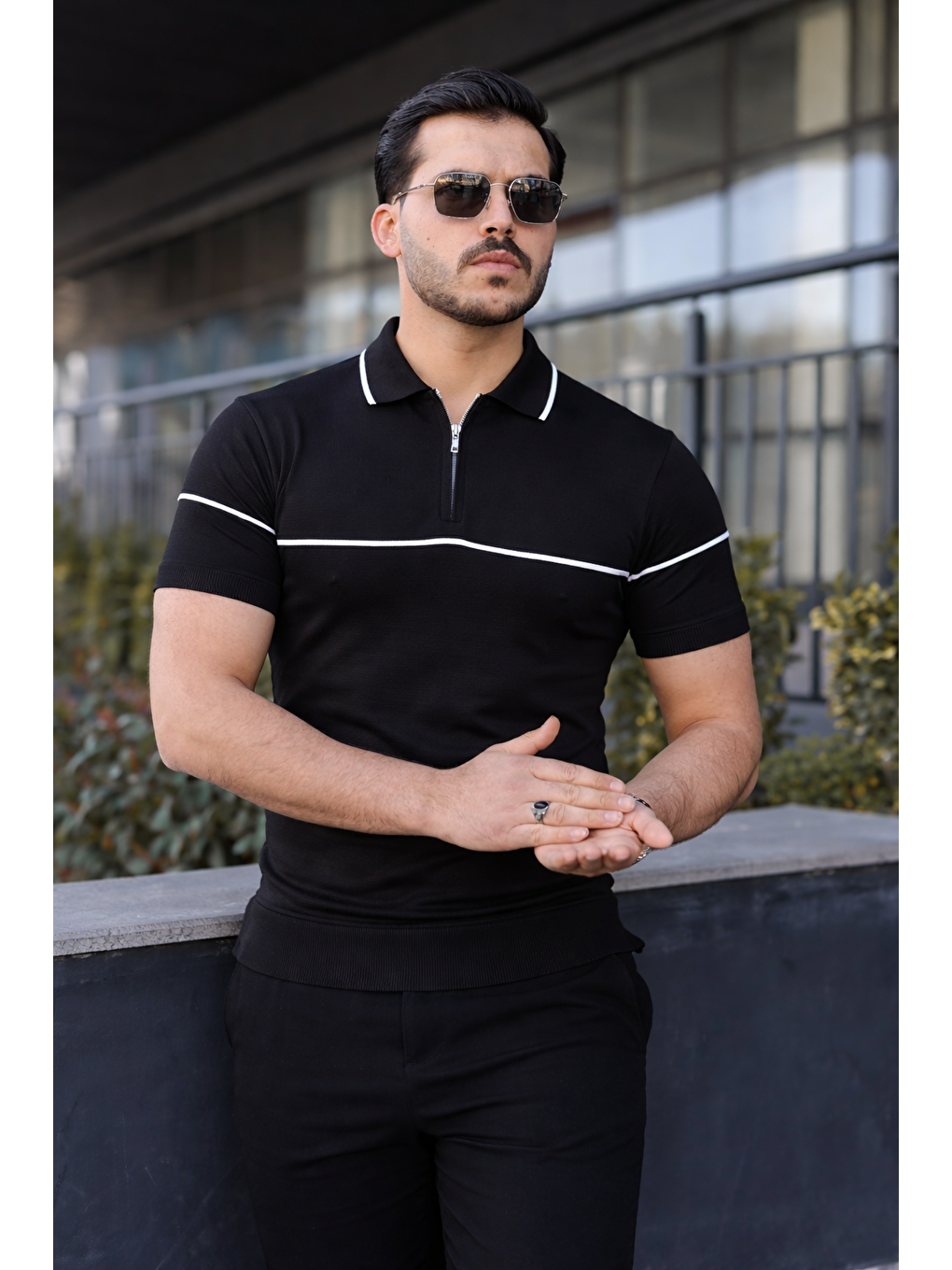 Erkek Günlük Çizgili Fermuarlı Triko Siyah Polo Yaka Tişört