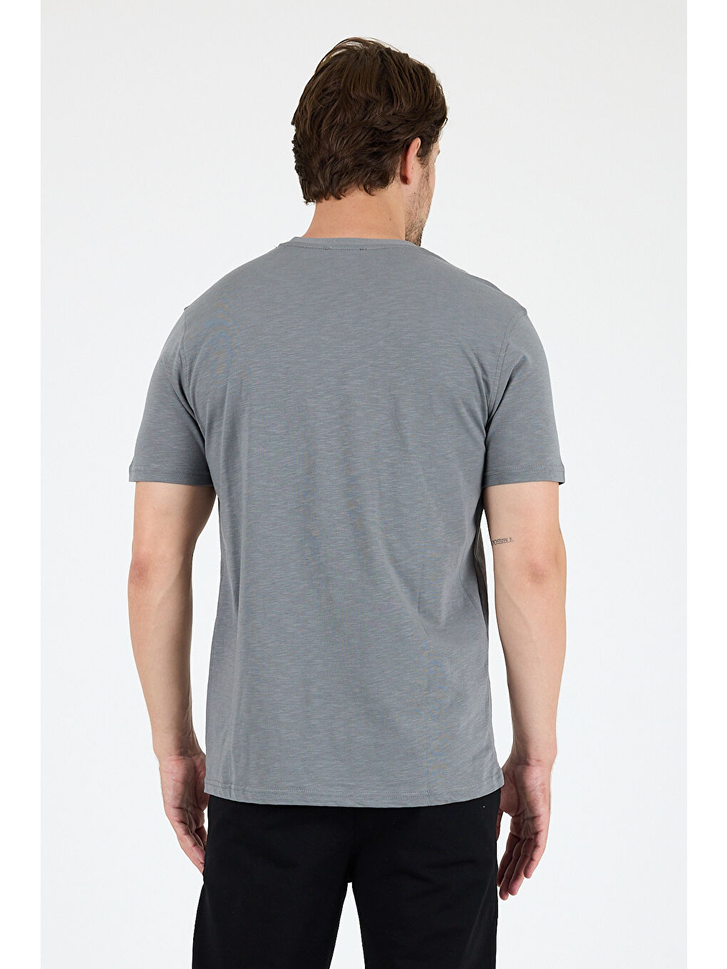 Gri Erkek Sıfır Yaka Baskılı Tişört – %100 Pamuk – Rahat ve Tarz Kısa Kollu Erkek Tişört 0009-4