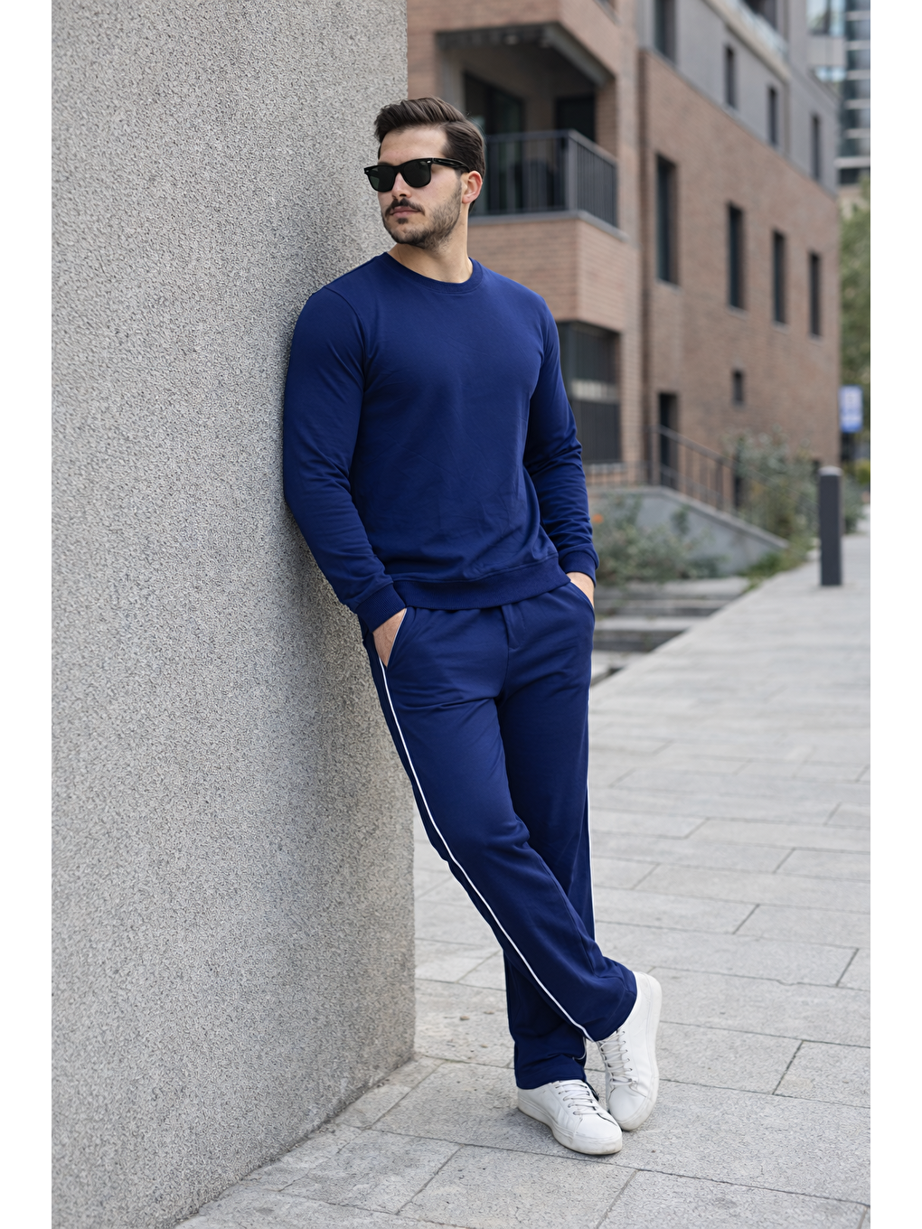 Erkek Çizgili Bisiklet Yaka Dar Lacivert Eşofman Takımı-1