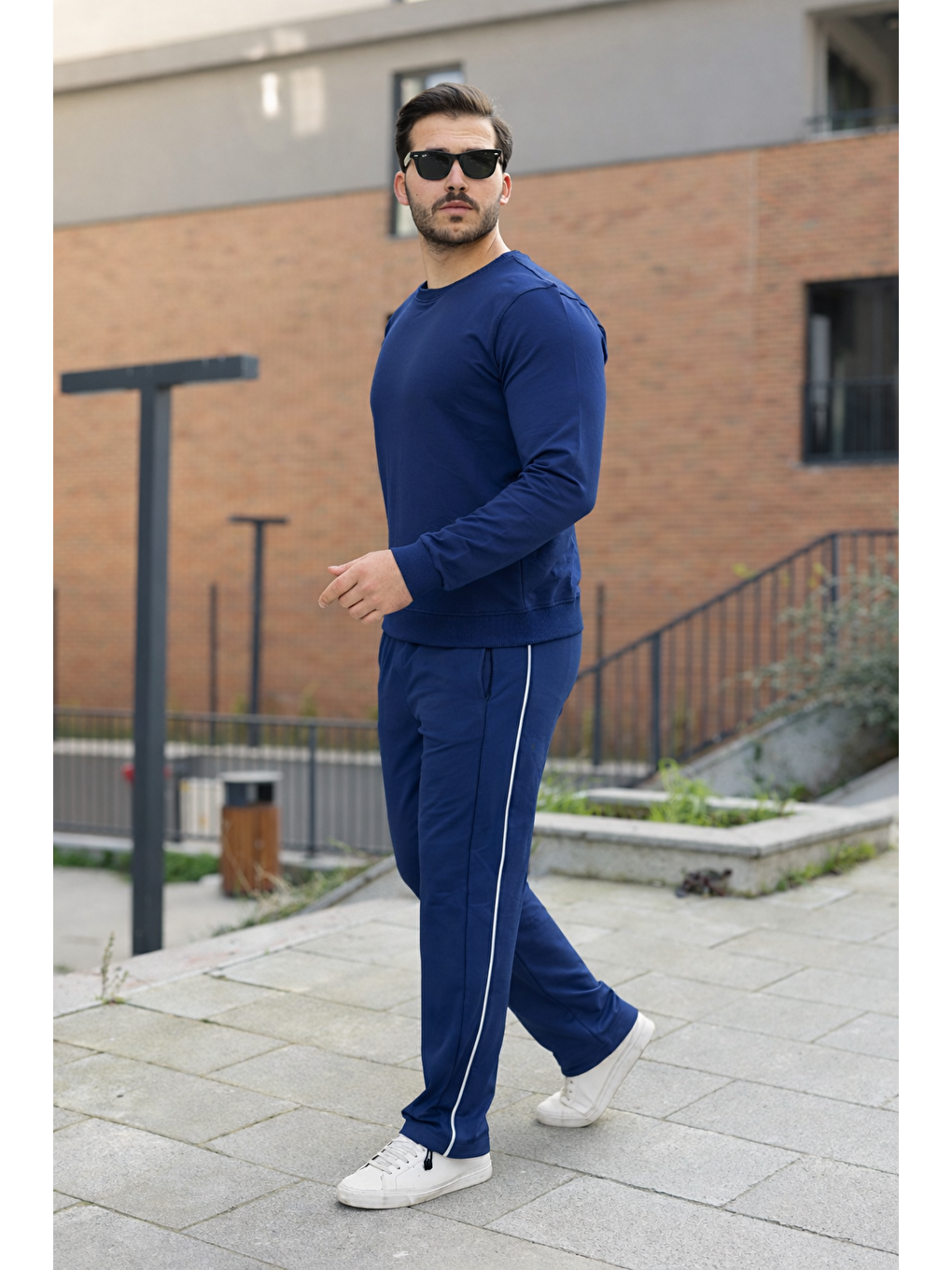 Erkek Çizgili Bisiklet Yaka Dar Lacivert Eşofman Takımı-3