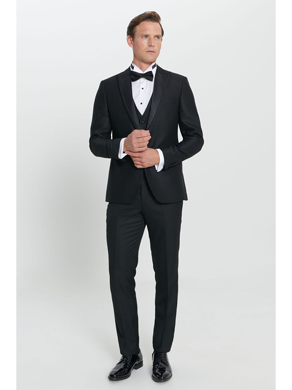 Erkek Siyah Slim Fit Dar Kesim Kırlangıç Yaka Desenli Yelekli Smokin Takım-2