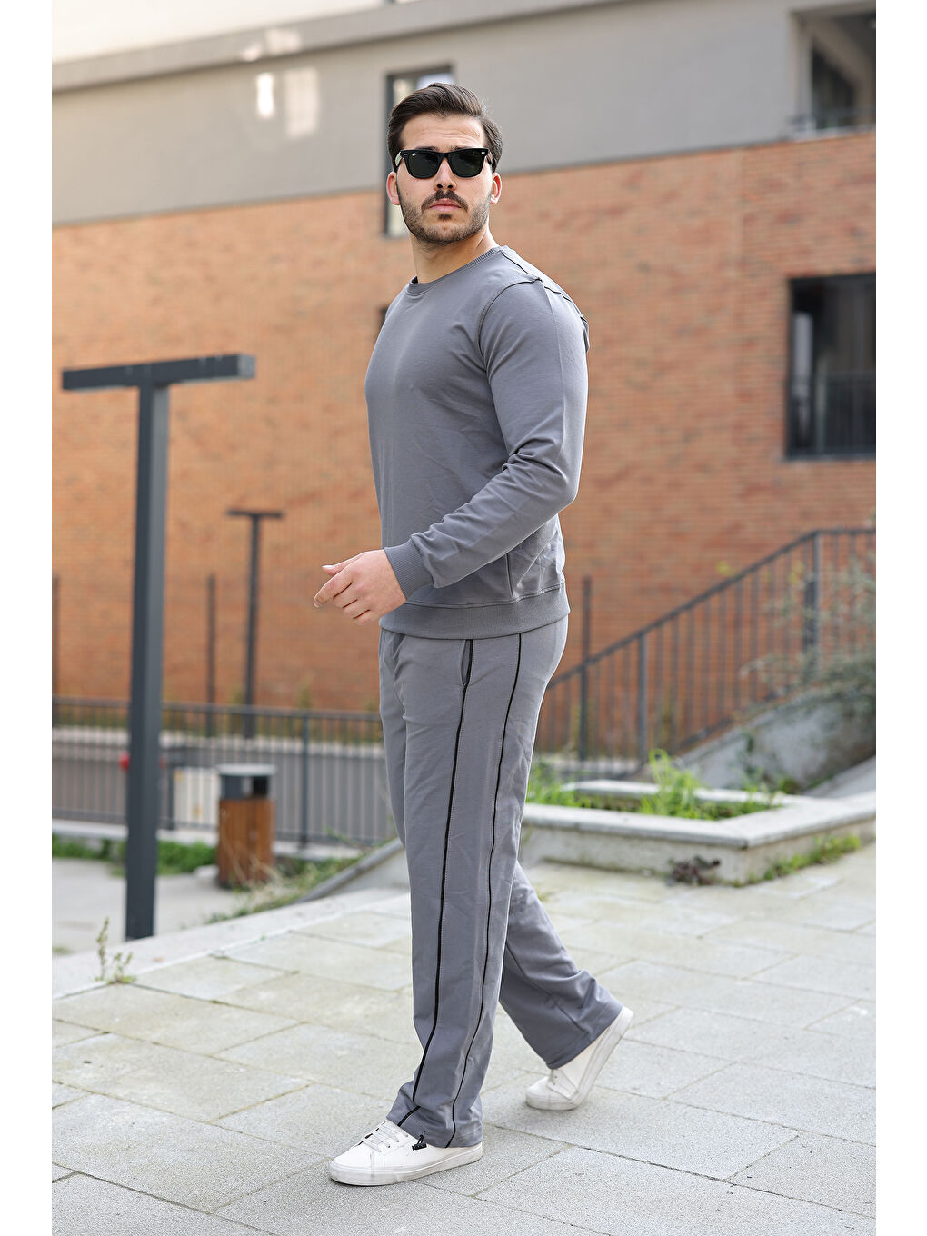 Gri Erkek Çizgili Bisiklet Yaka Dar Füme Eşofman Takımı-1