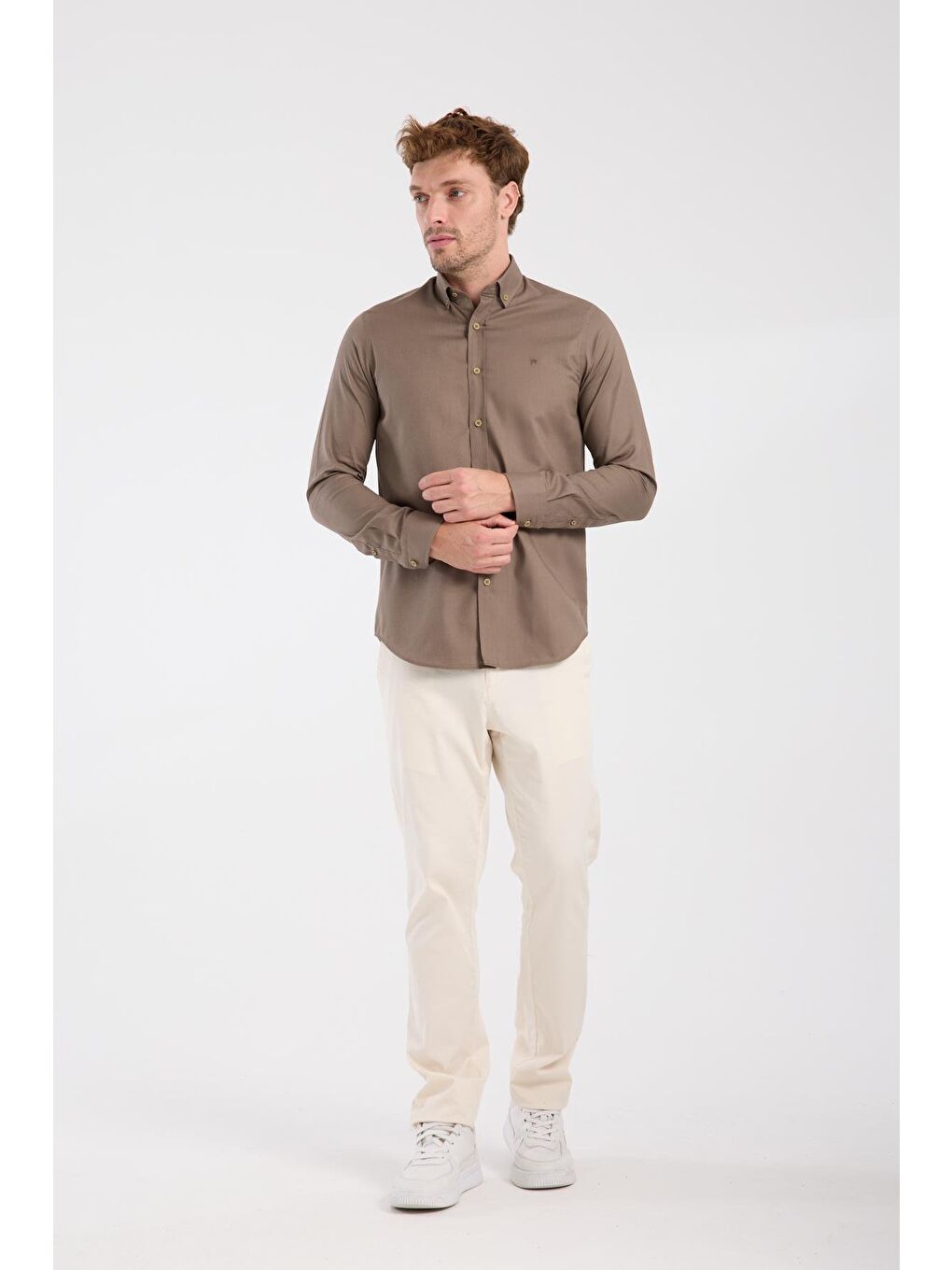 Aclub Ac10103 Twill Pamuklu Slim Fit Kahverengi Düğmeli Yaka Erkek Düz Gömlek-1