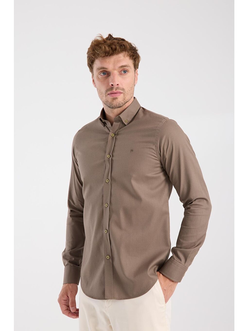 Aclub Ac10103 Twill Pamuklu Slim Fit Kahverengi Düğmeli Yaka Erkek Düz Gömlek-2