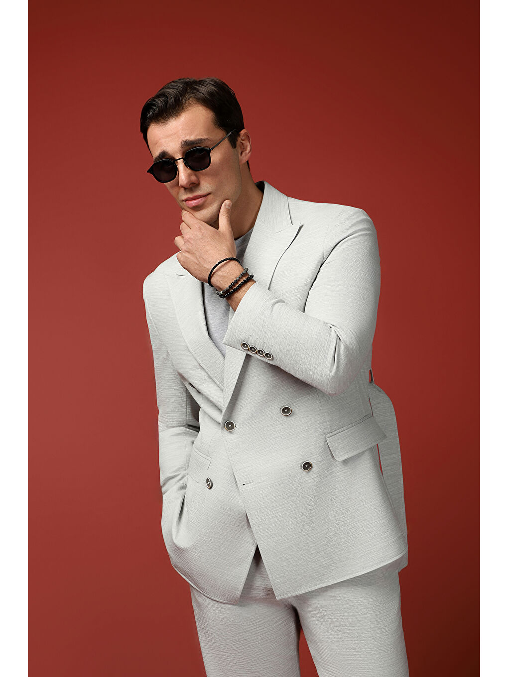 Gri Regular Fit Keten Karışımlı Beli Lastikli İpli Kuşaklı Kruvaze Takım Elbise-1