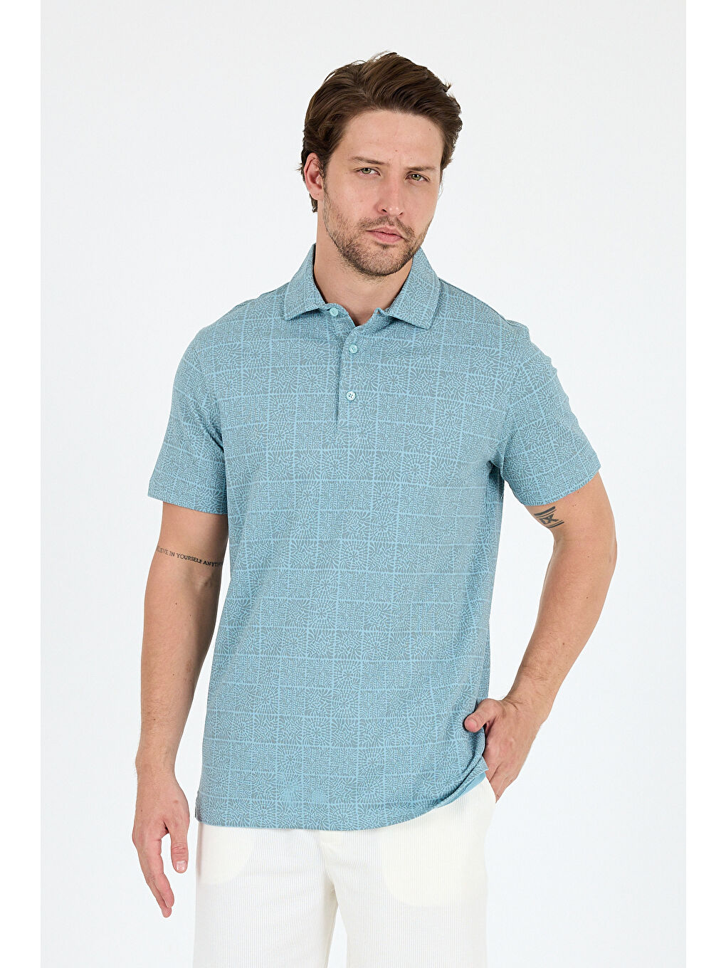 Mavi Erkek Polo Yaka Desenli Tişört – %95 Pamuk %5 Elastan – Şık, Esnek ve Rahat Kısa Kollu Tişört 0034-1