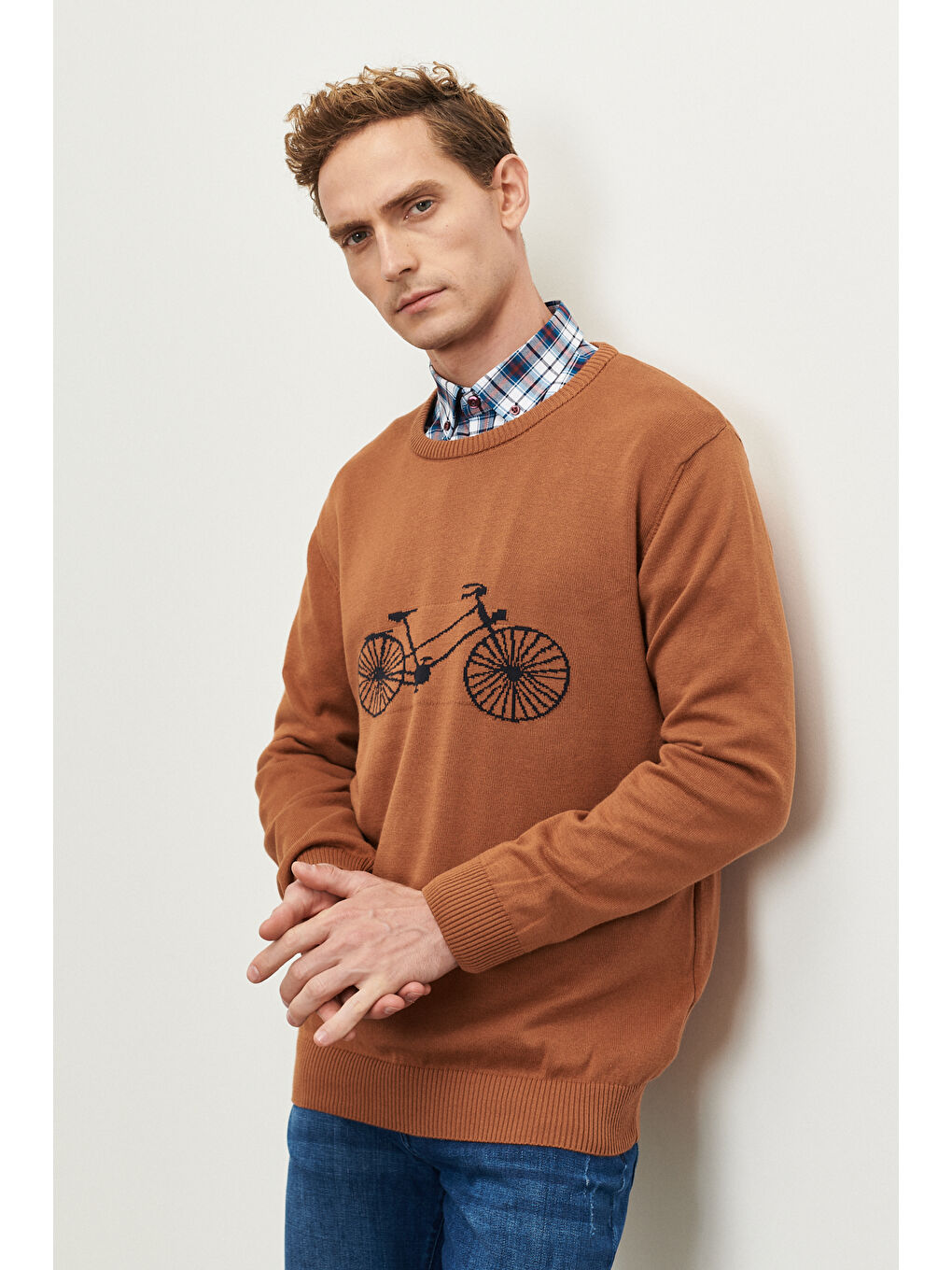 Bej Erkek Karamel-Lacivert Standart Fit Bisiklet Yaka Desenli %100 Pamuk Triko Kazak-2