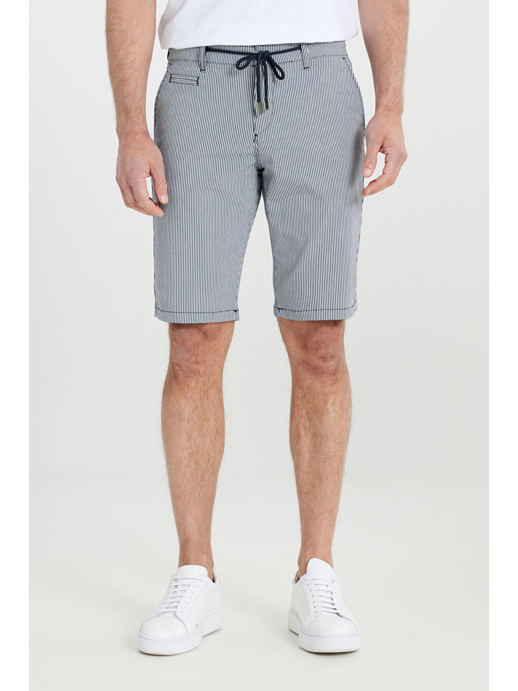 Erkek Lacivert Slim Fit Dar Kesim Yan Cepli Gofre Desenli Şort