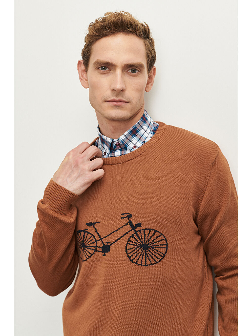 Bej Erkek Karamel-Lacivert Standart Fit Bisiklet Yaka Desenli %100 Pamuk Triko Kazak-3