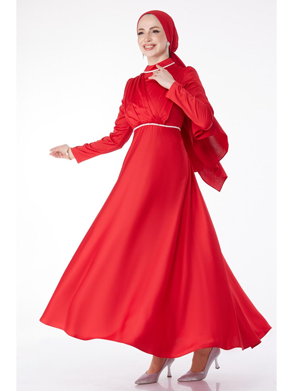 Düz Hakim Yaka Kadın Kırmızı Pile Detaylı Abiye Elbise - 24900-2