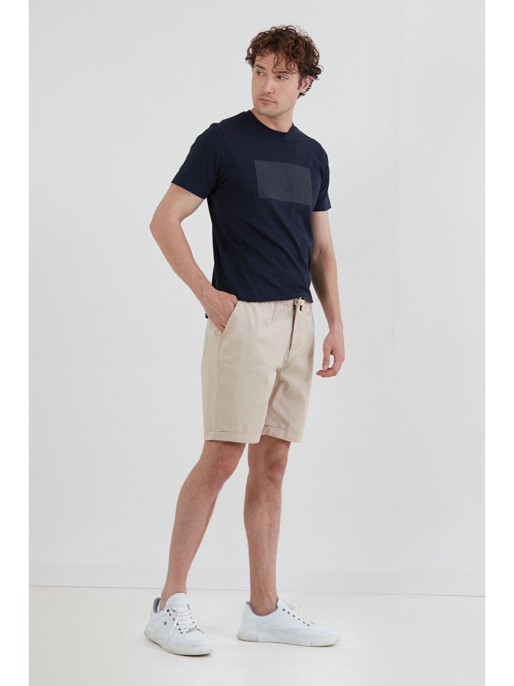 Bej Beli Lastikli Bağlamalı Duble Paça Cepli Şort-4