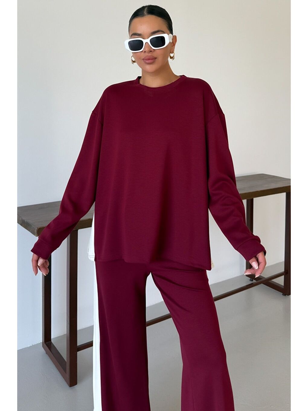 Kadın Bordo Yan Kalın Çizgili Yırtmaç Detay Alt-Üst Takım-6