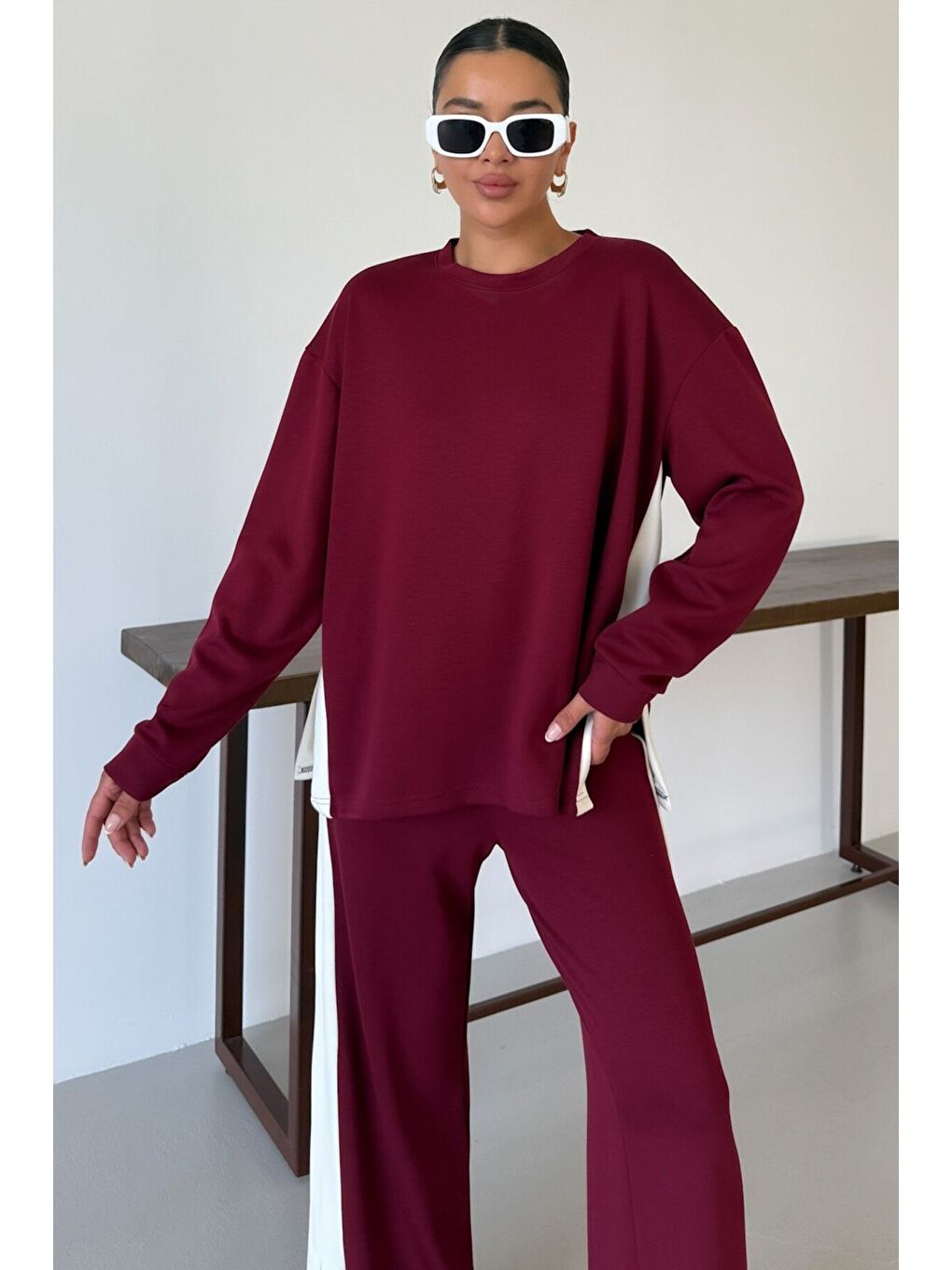 Kadın Bordo Yan Kalın Çizgili Yırtmaç Detay Alt-Üst Takım-7