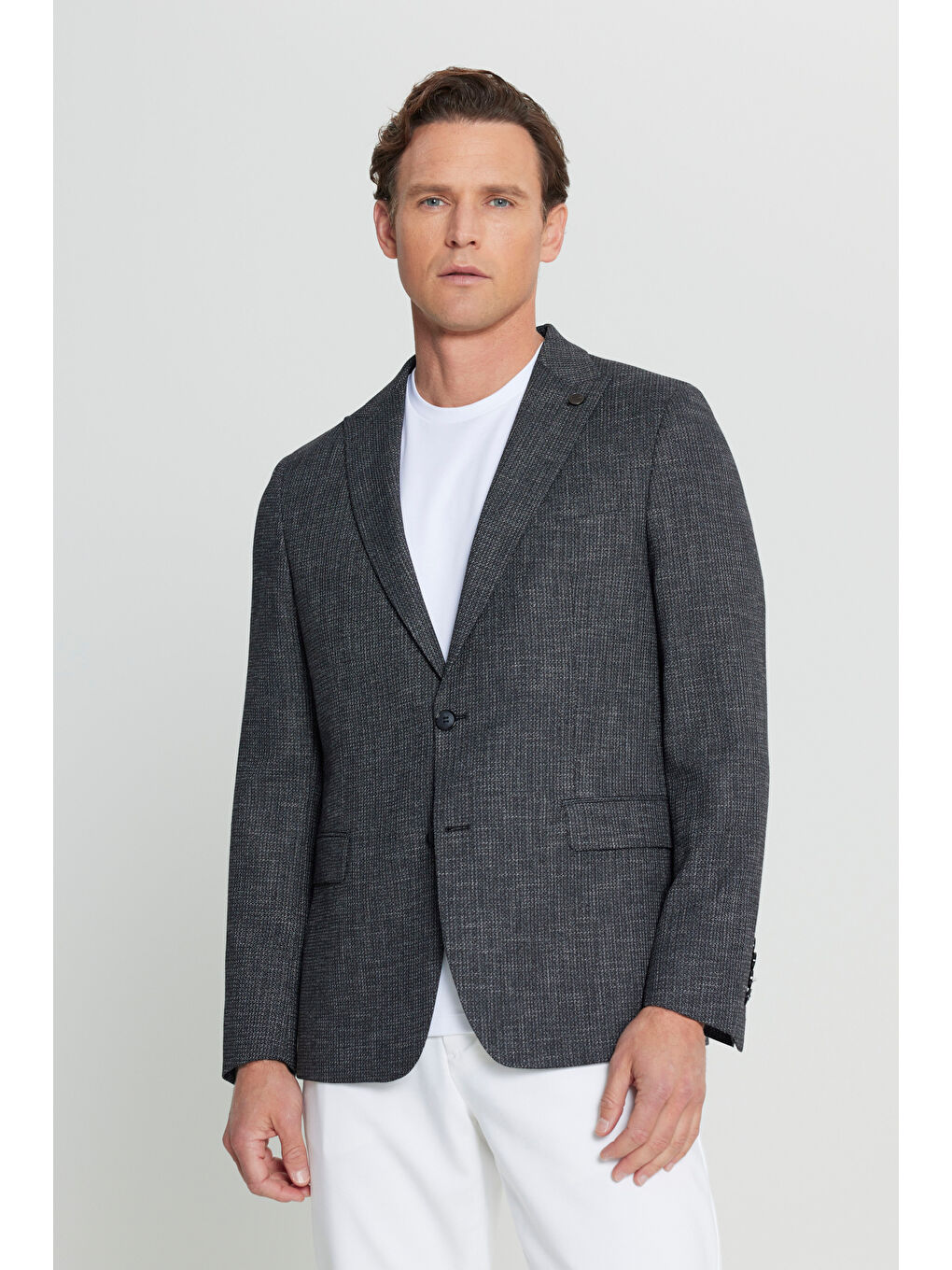 Erkek Siyah Regular Fit Normal Kesim Kırlangıç Yaka Flamlı Kapak Cepli Blazer Ceket-2