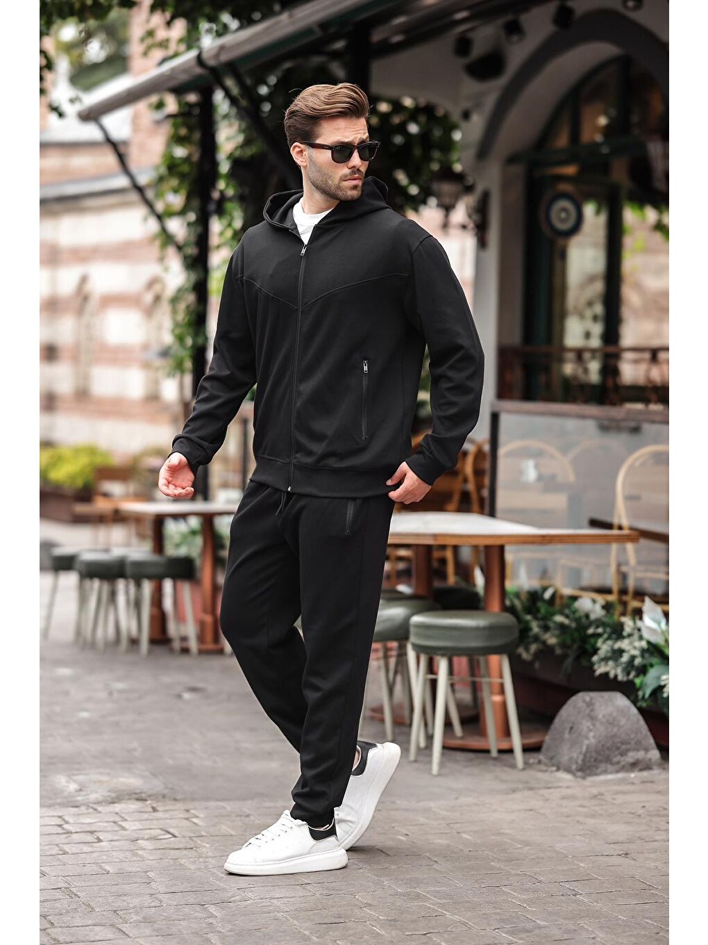 Siyah Kapüşonlu Rahat Kesim Erkek Eşofman Takımı E7330-2