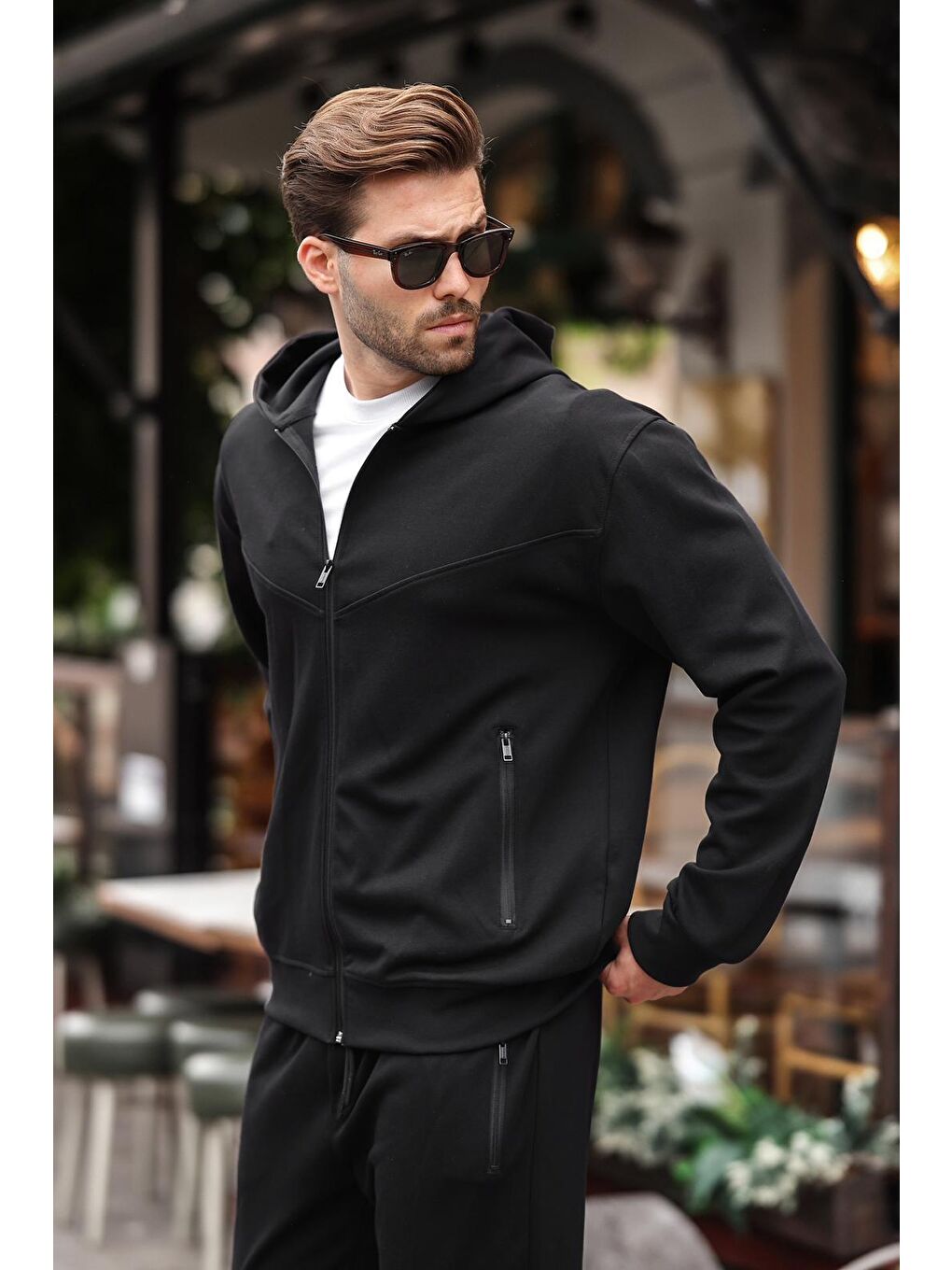 Siyah Kapüşonlu Rahat Kesim Erkek Eşofman Takımı E7330-3