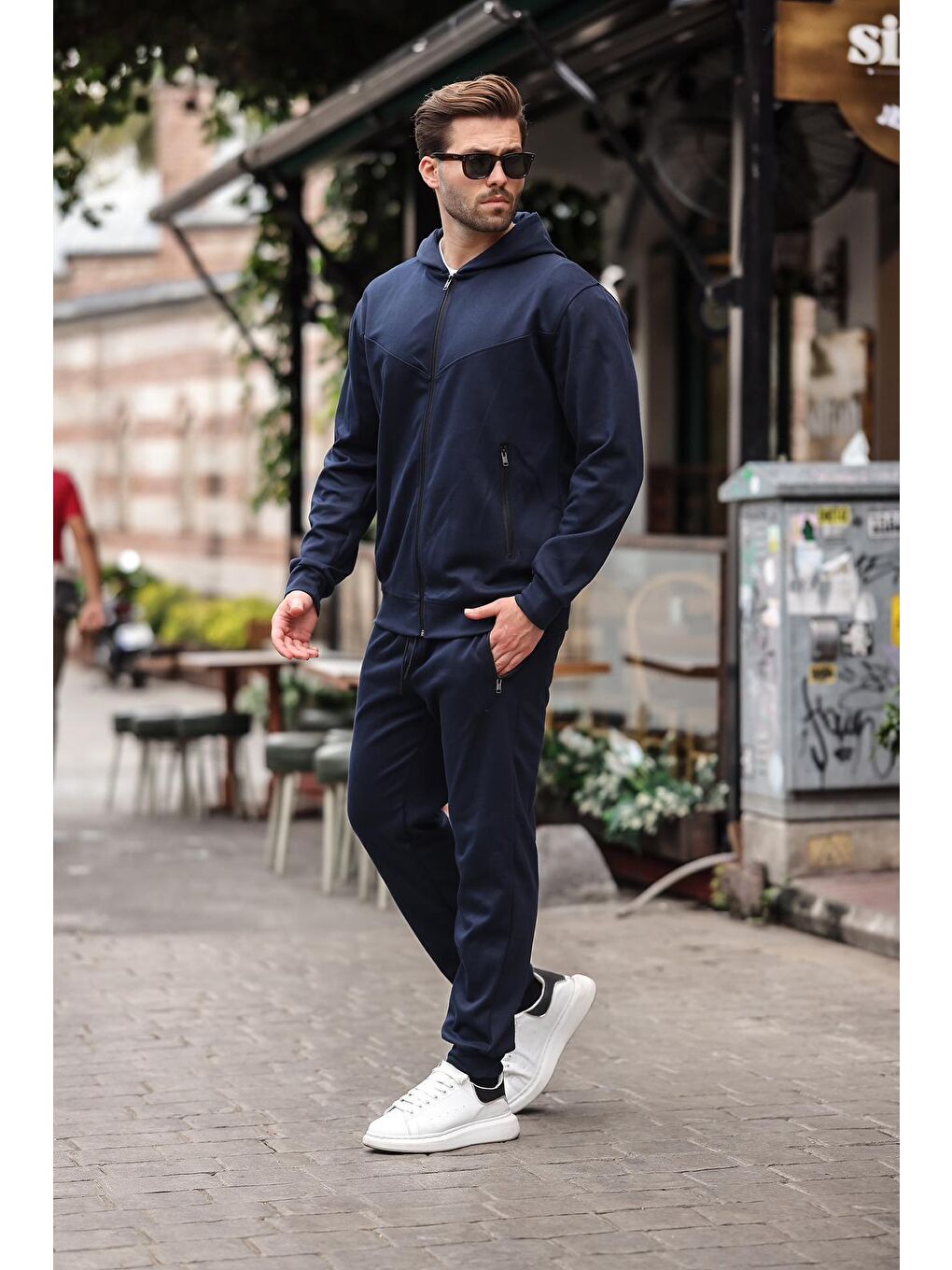 Lacivert Kapüşonlu Rahat Kesim Erkek Eşofman Takımı E7330