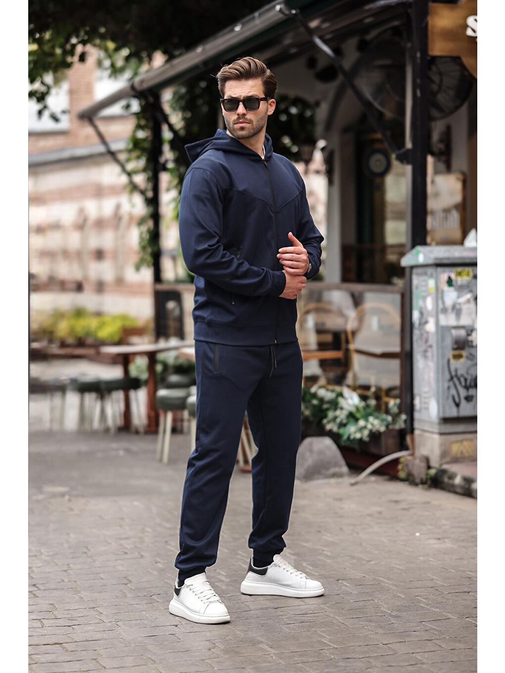 Lacivert Kapüşonlu Rahat Kesim Erkek Eşofman Takımı E7330-2