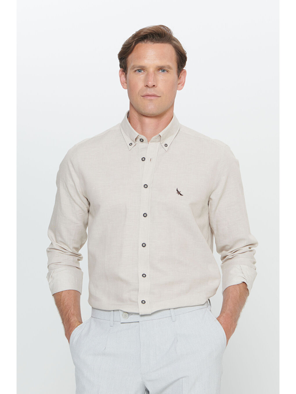 Erkek Bej Slim Fit Dar Kesim Düğmeli Yaka Pamuklu Gömlek-3