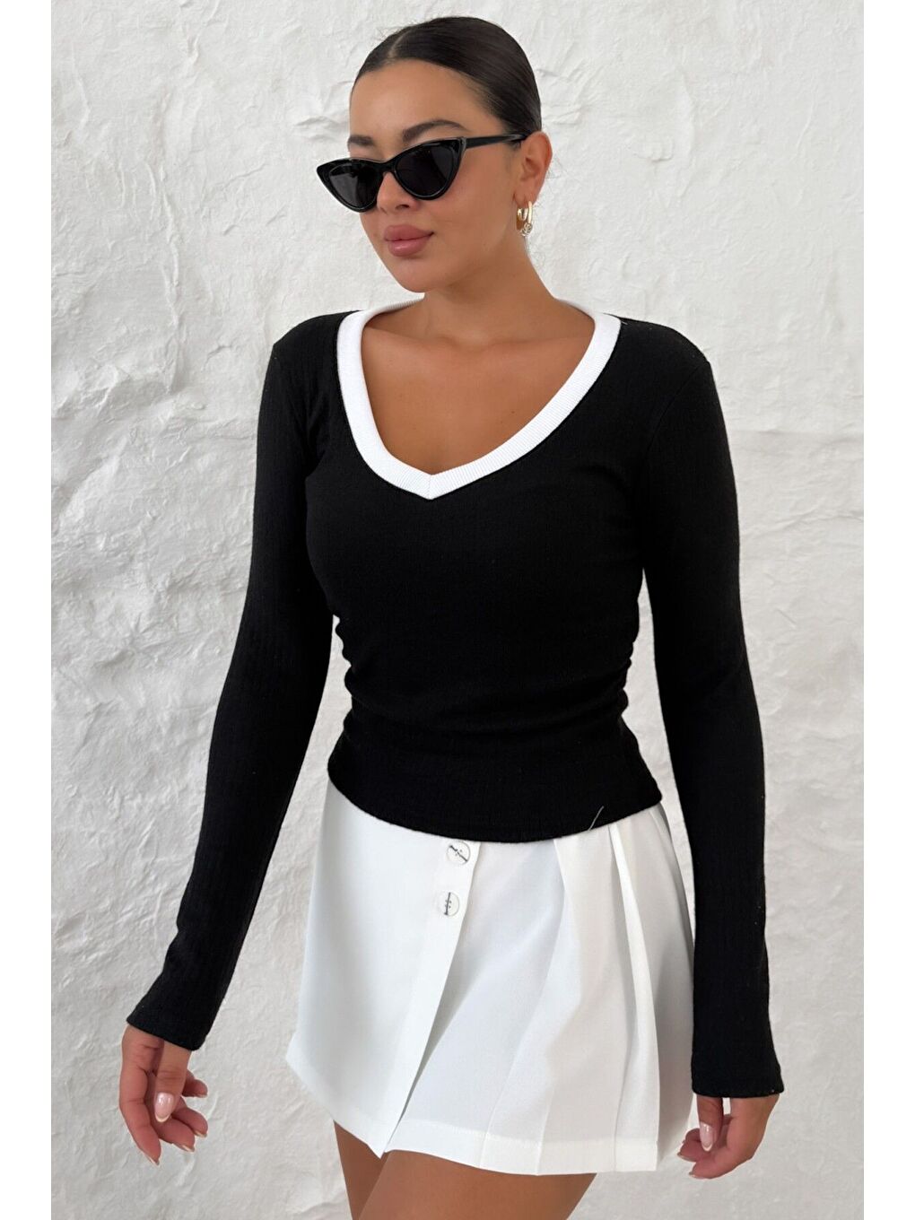 Kadın Siyah V Yakalı Biyeli Uzun Kollu İnterlok Bluz-2